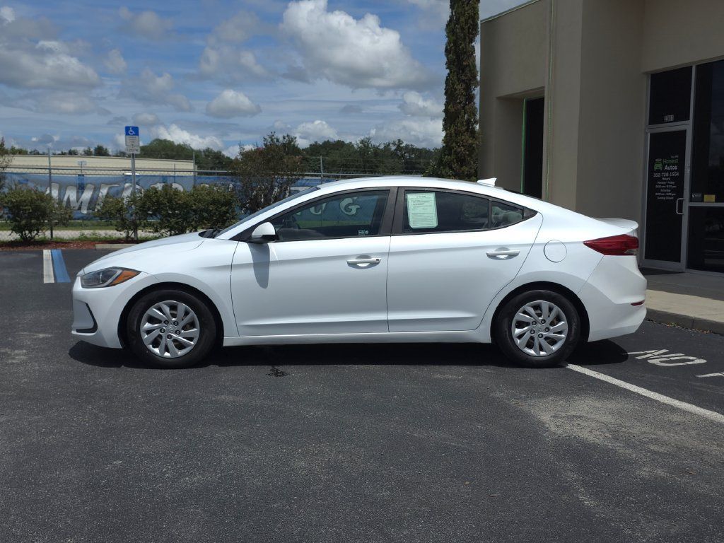 Used 2017 Hyundai Elantra SE FWD image 8