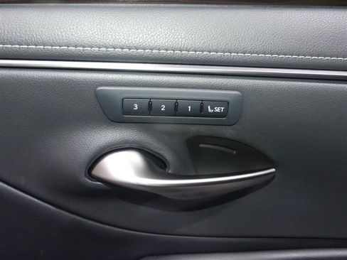 Used 2019 Lexus ES 300h w/ Accessory Package FWD image 20