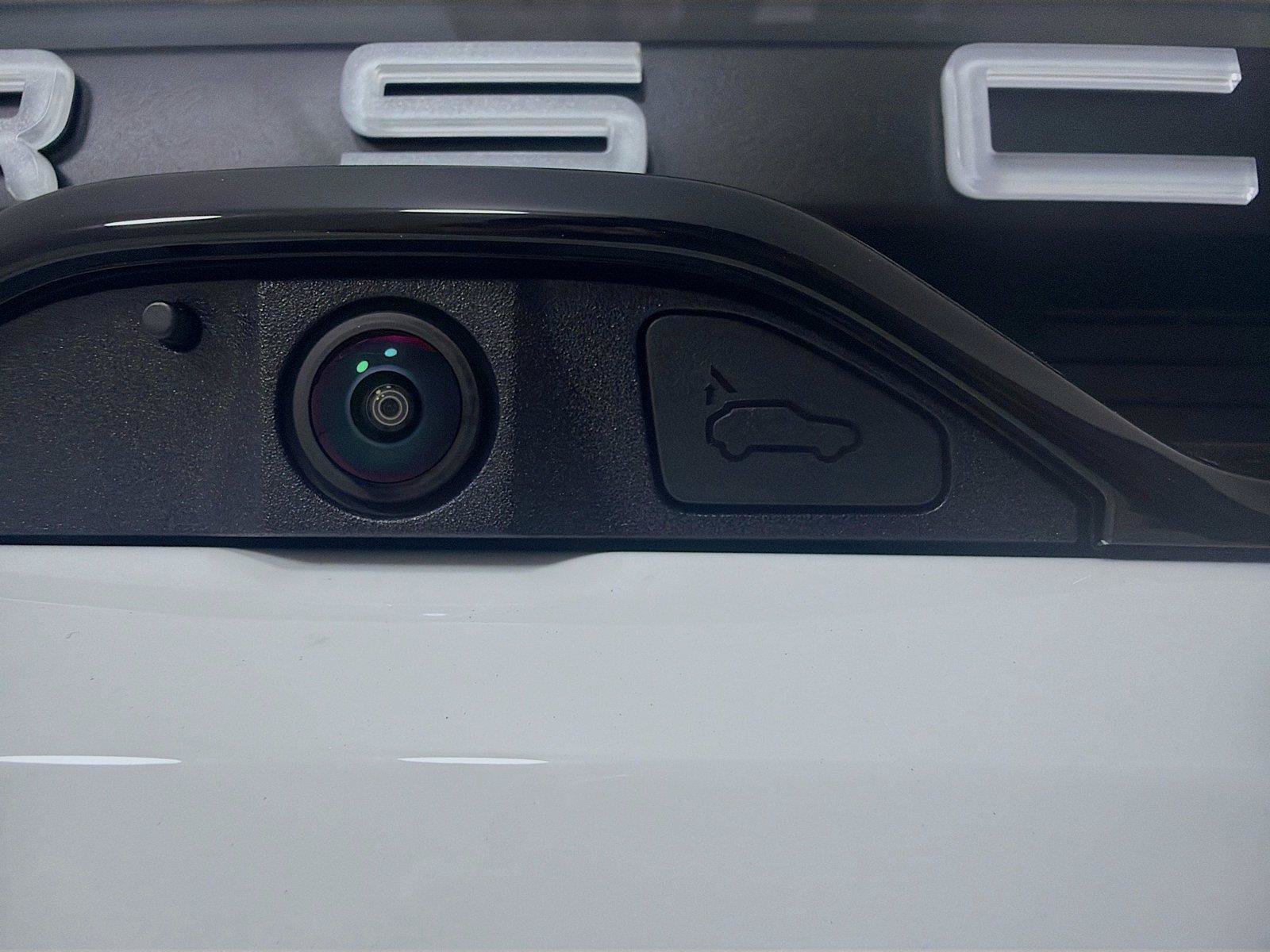 Used 2026 Porsche Macan Electric RWD image 23