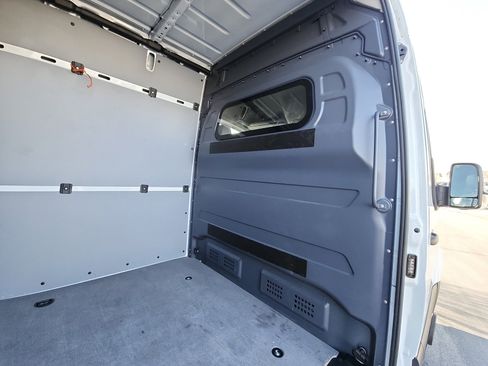 Used 2024 Mercedes-Benz Sprinter 3500 w/ Parking Package image 32