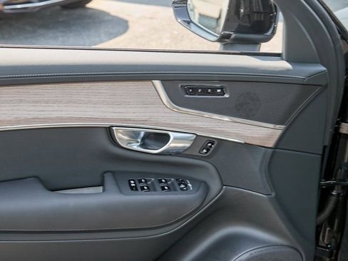 New 2026 Volvo XC90 B6 Plus w/ Protection Package image 9