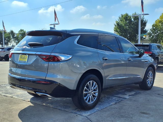 Used 2023 Buick Enclave Essence FWD image 2