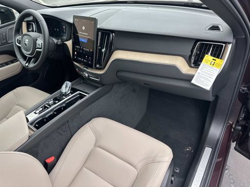 New 2026 Volvo XC60 B5 Plus w/ Climate Package PRO image 20