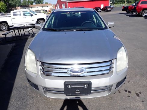 Used 2008 Ford Fusion SE FWD image 2