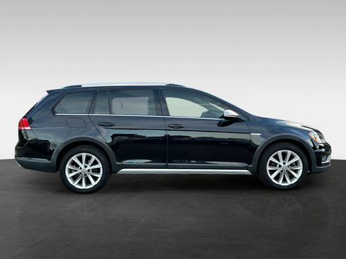 Used 2017 Volkswagen Golf Alltrack S AWD/4WD image 8