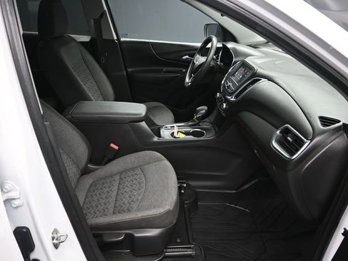 Used 2022 Chevrolet Equinox LT w/ LPO, Blackout Package FWD image 36