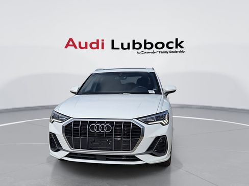 Certified 2025 Audi Q3 2.0T Premium AWD/4WD image 3