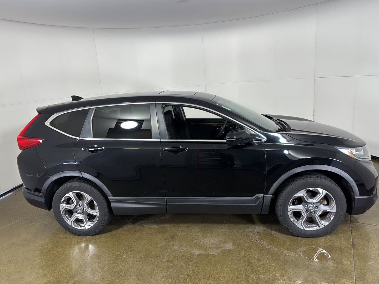 Used 2018 Honda CR-V EX image 9