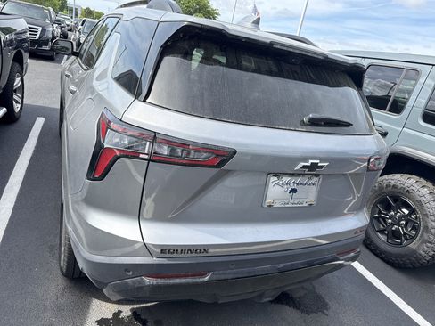 Used 2025 Chevrolet Equinox RS w/ Safety and Technology Package image 8