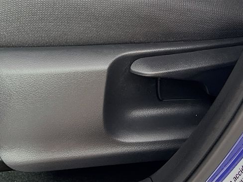 Used 2024 Toyota Corolla Cross LE FWD image 16