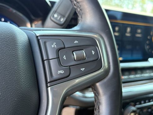 Used 2023 Chevrolet Silverado 1500 LT AWD/4WD image 16