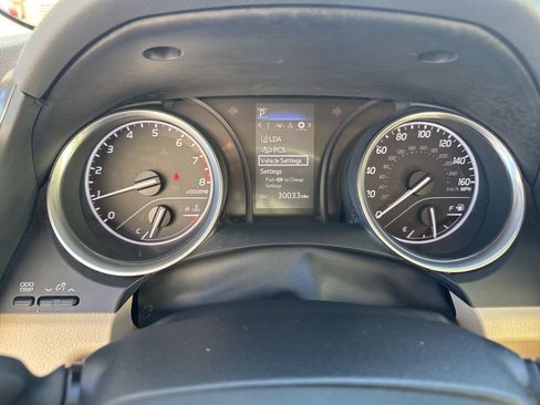 Used 2018 Toyota Camry L image 24