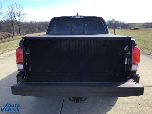 Used 2023 Toyota Tacoma SR image 5