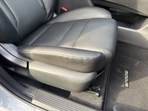 Used 2026 Nissan Rogue Dark Armor FWD image 37