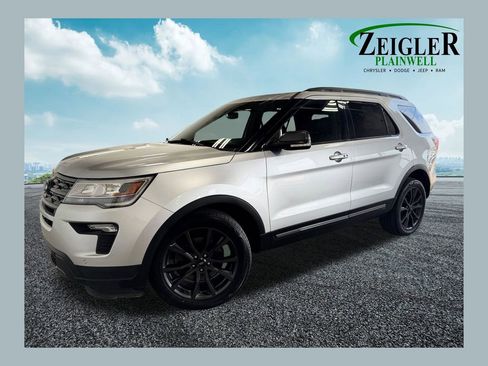 Used 2018 Ford Explorer XLT w/ XLT Appearance Package AWD/4WD image 1