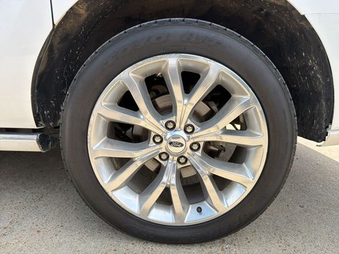 Used 2019 Ford Expedition Max Platinum RWD image 12