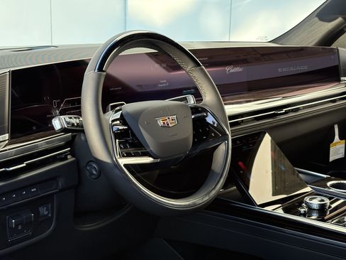 New 2026 Cadillac Escalade Luxury image 19