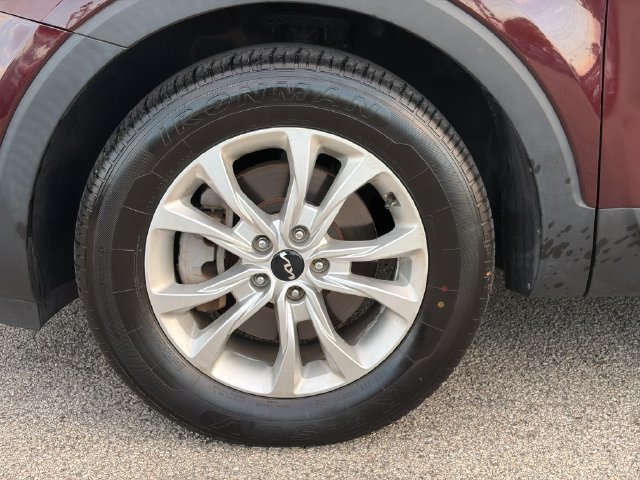 Certified 2022 Kia Telluride LX FWD image 10