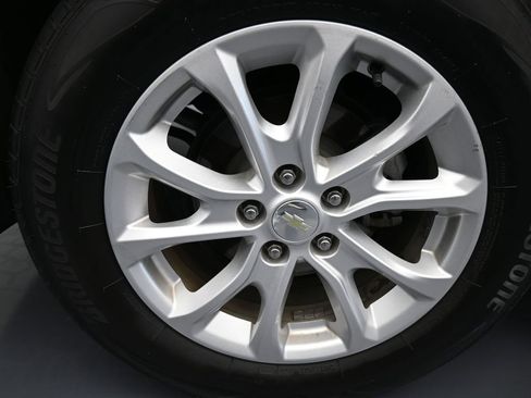 Used 2020 Chevrolet Equinox LT image 41