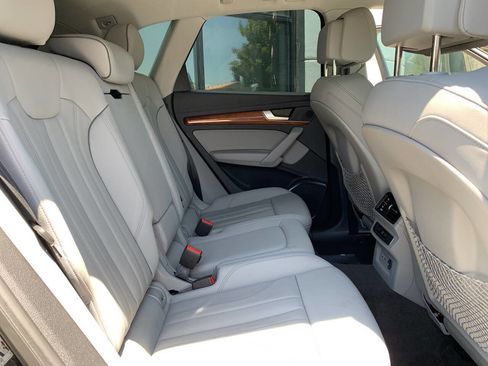 Used 2022 Audi Q5 e Premium image 12