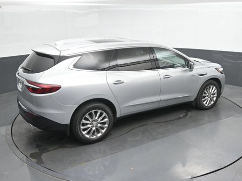 Used 2021 Buick Enclave Premium w/ Sun and Sites Package AWD/4WD image 29