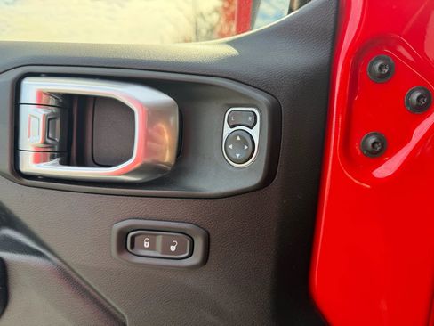 Used 2018 Jeep Wrangler Unlimited Sport S image 30