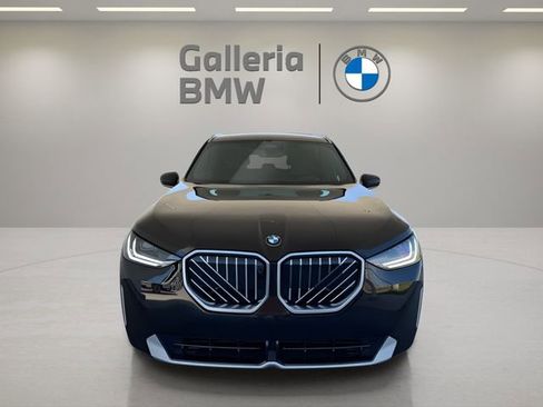 Used 2025 BMW X3 xDrive30i w/ Premium Package image 3