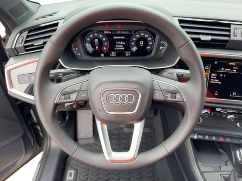 New 2025 Audi Q3 2.0T Premium image 18