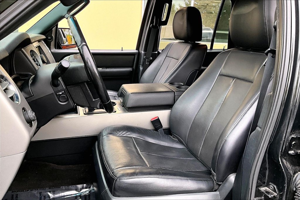Used 2015 Ford Expedition EL XLT w/ Equipment Group 202A AWD/4WD image 15