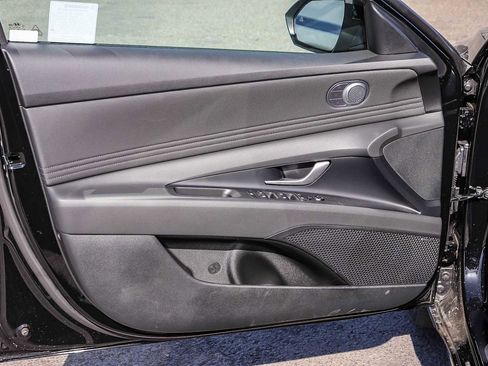 New 2026 Hyundai Elantra Limited FWD image 22