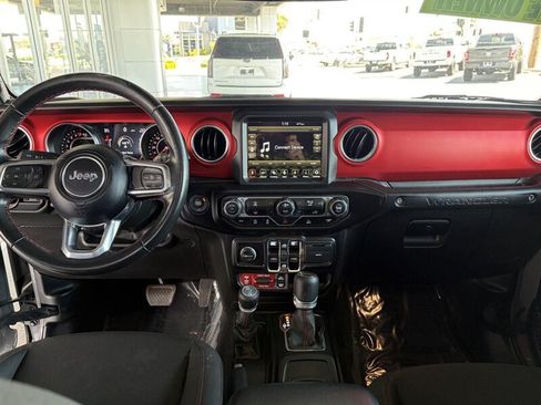 Used 2021 Jeep Wrangler Unlimited Rubicon AWD/4WD image 25