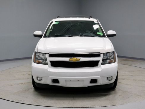 Used 2011 Chevrolet Suburban LT image 4