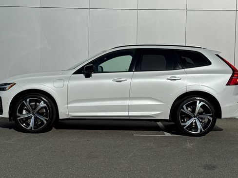 Used 2024 Volvo XC60 T8 Ultimate w/ Protection Package Premier AWD/4WD image 2
