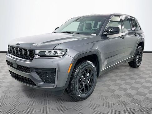 New 2026 Jeep Grand Cherokee Laredo image 24