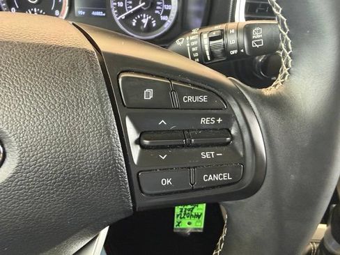 Used 2022 Hyundai Venue SEL w/ Cargo Package FWD image 17