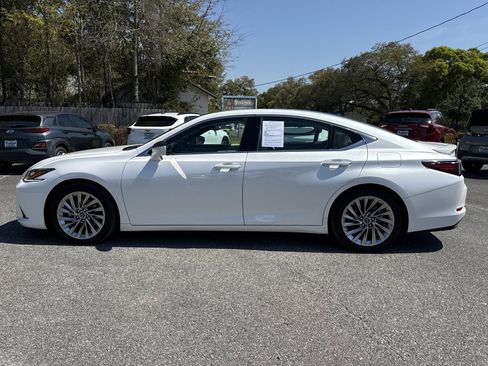 Used 2022 Lexus ES 350 Ultra Luxury w/ Accessory Package 2 image 2
