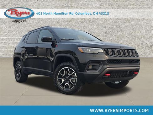 Used 2025 Jeep Compass Trailhawk w/ Trailhawk Elite Group AWD/4WD image 1