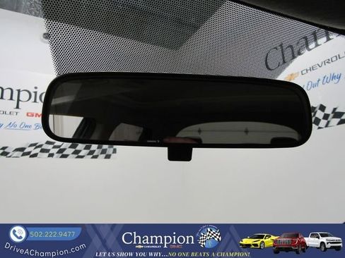 Used 2016 Nissan Juke SL image 32