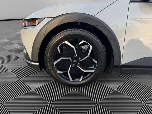 Certified 2024 Hyundai Ioniq 5 SEL image 9