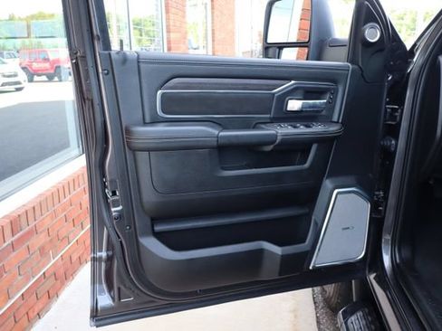 Used 2025 RAM 3500 Laramie AWD/4WD image 14