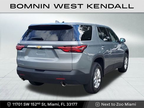 Used 2023 Chevrolet Traverse LS image 7