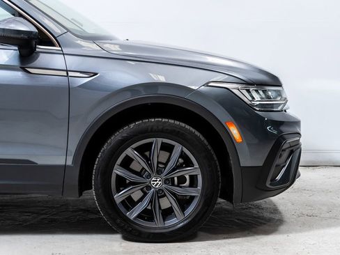 Used 2022 Volkswagen Tiguan SE AWD/4WD image 12