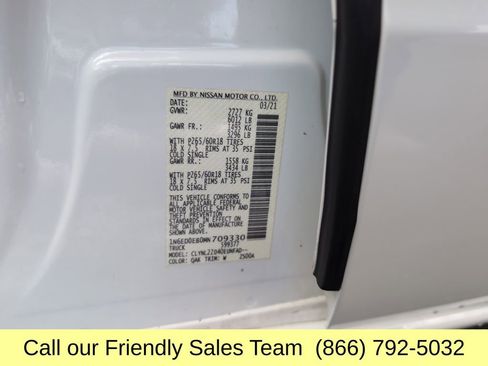 Used 2021 Nissan Frontier SV w/ Midnight Edition Floor Mats image 27