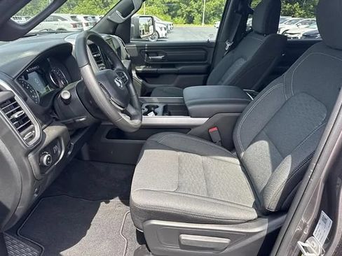 New 2026 RAM 1500 Express AWD/4WD image 8