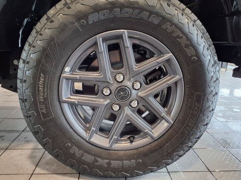 Used 2024 Jeep Wrangler Unlimited Sport AWD/4WD image 28