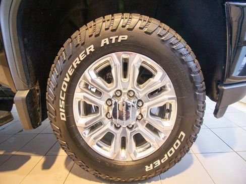 Used 2022 GMC Sierra 3500 Denali w/ Denali Ultimate Package image 28