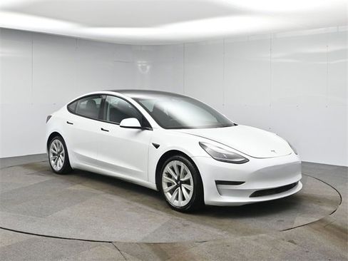 Used 2022 Tesla Model 3 Long Range image 7
