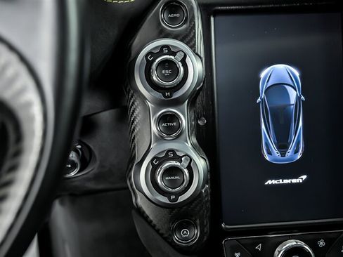 Used 2022 McLaren 720S Luxury RWD image 32
