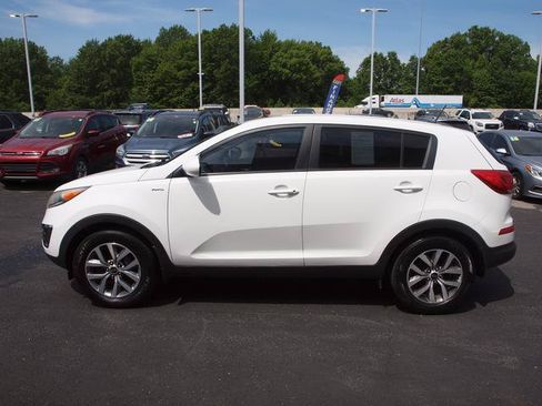 Used 2015 Kia Sportage LX AWD/4WD image 3