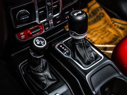 Used 2024 Jeep Wrangler Unlimited Rubicon 392 AWD/4WD image 32